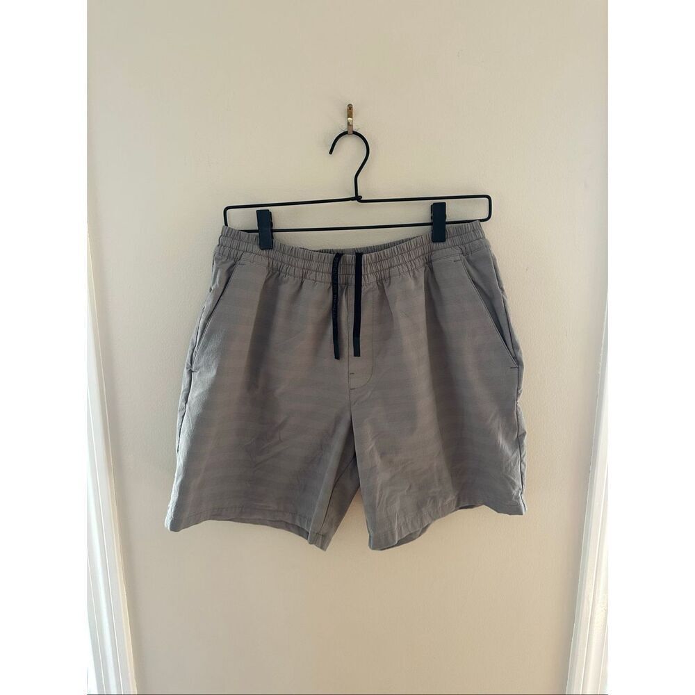Hill City Stretch Athletic Shorts Size Medium Lined 6” Inseam